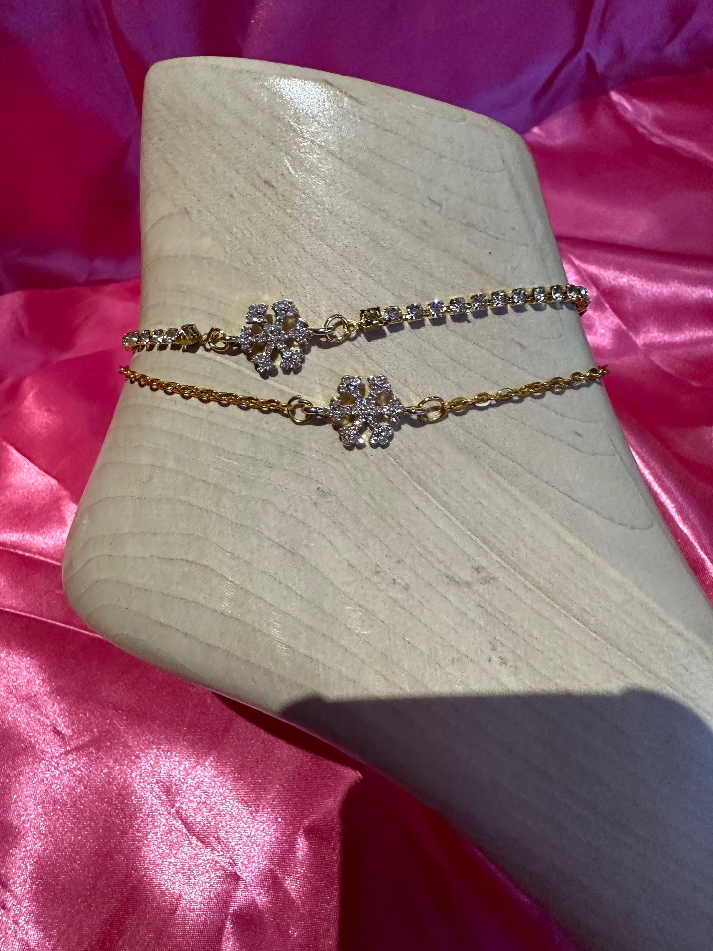 Snowflake anklet