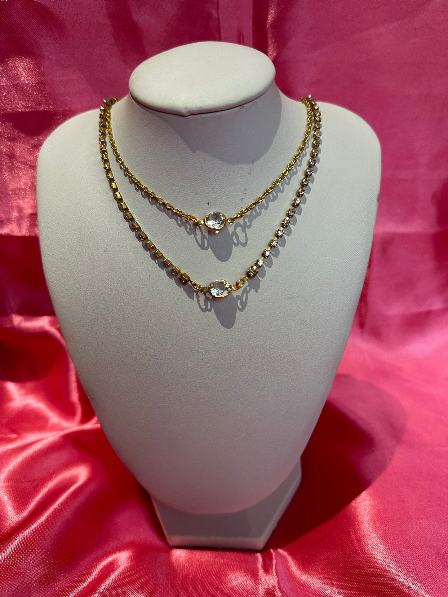 Small crystal pendant necklace