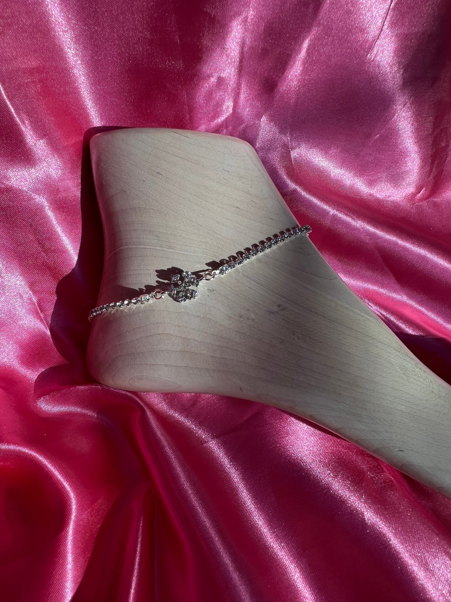 Snowflake anklet