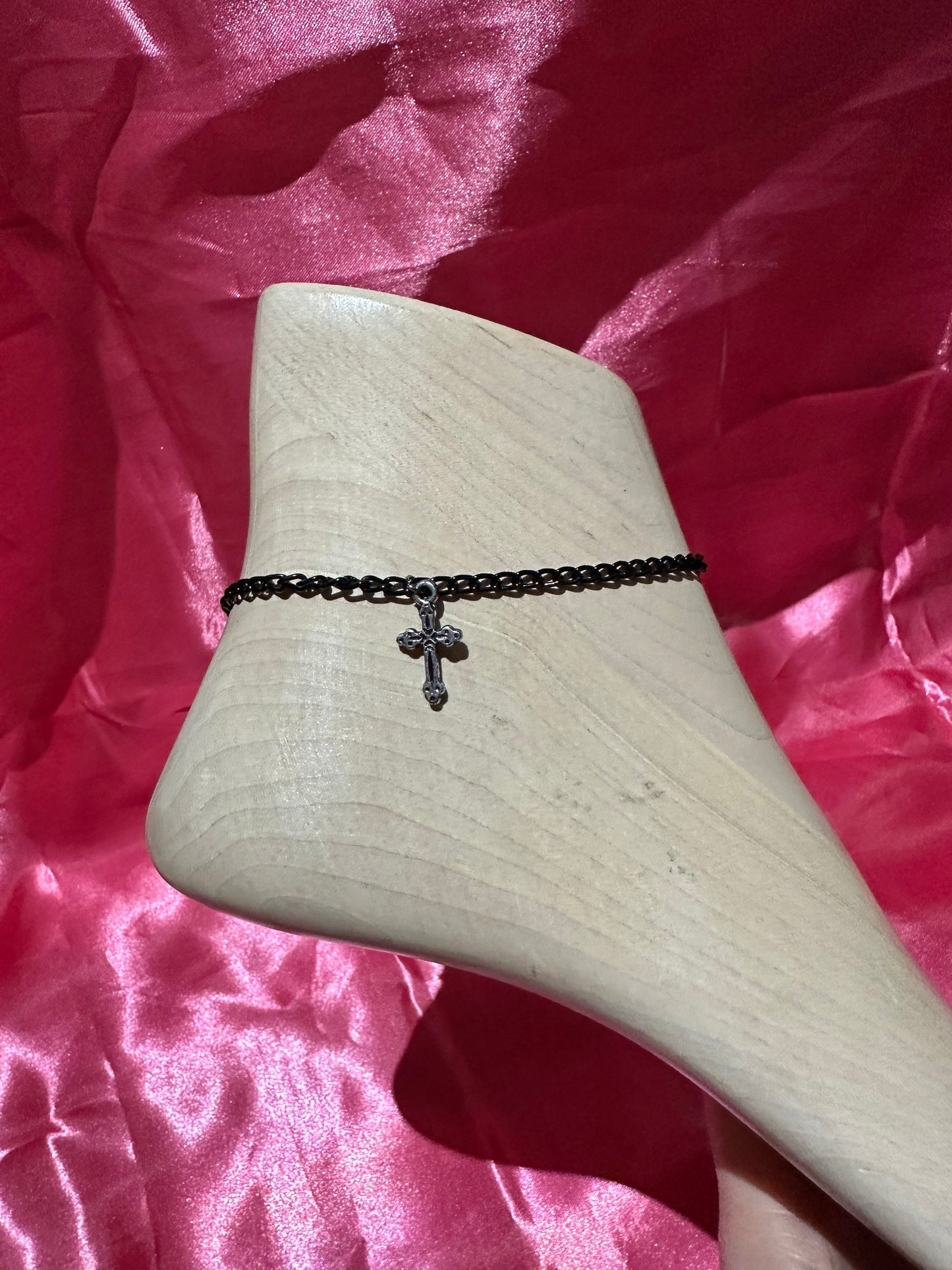 Icegoldbyvee cross anklet featuring delicate chain and charm, designed for stylish ankle jewelry.