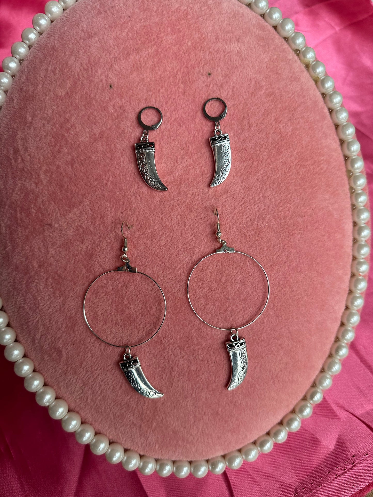 Horn pendant earrings