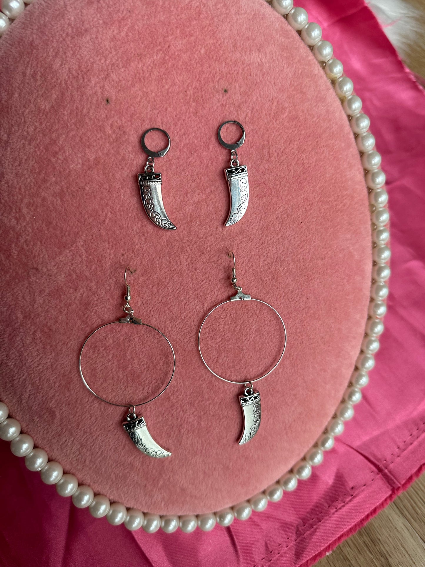 Horn pendant earrings