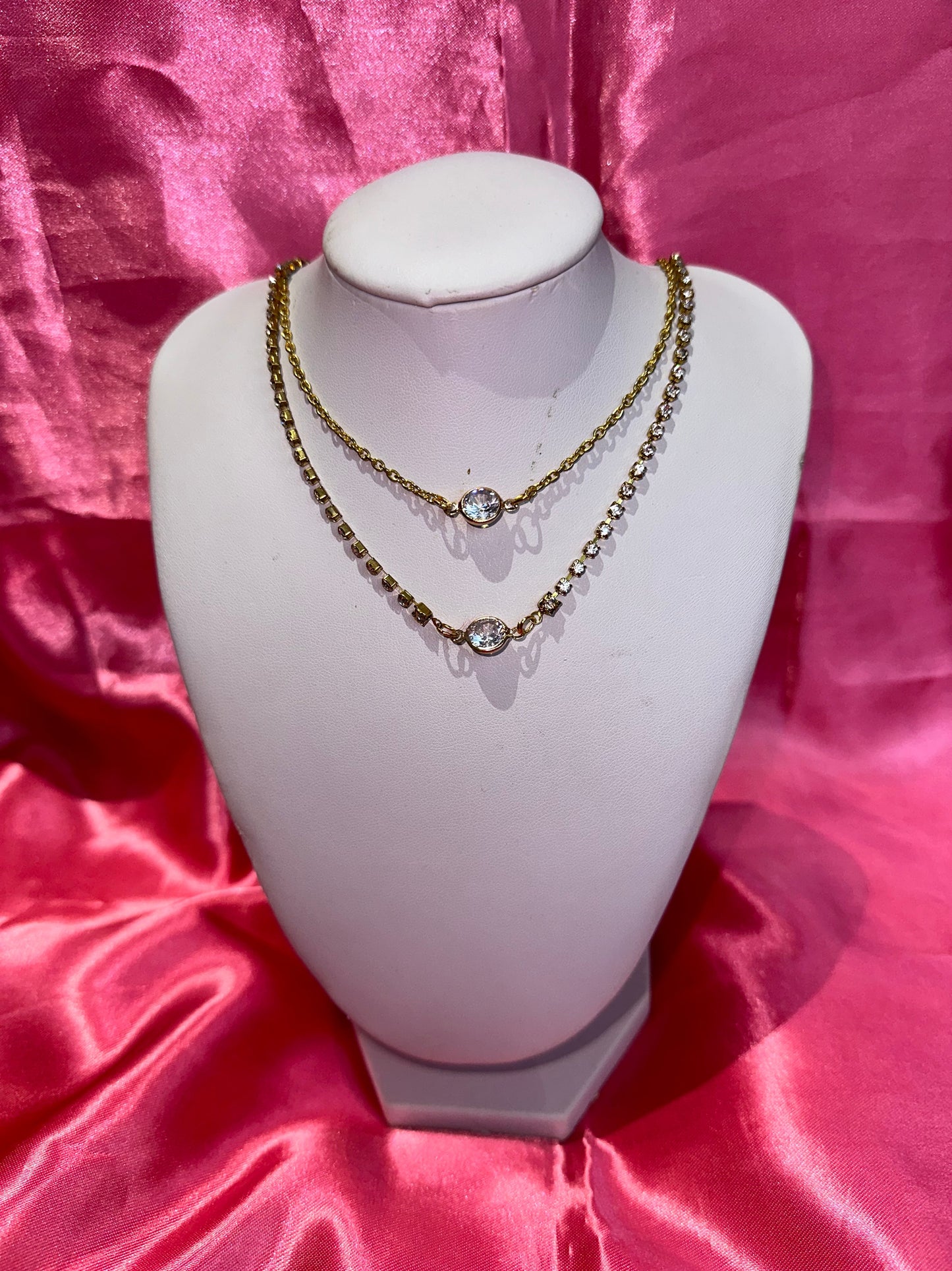 Small crystal pendant necklace