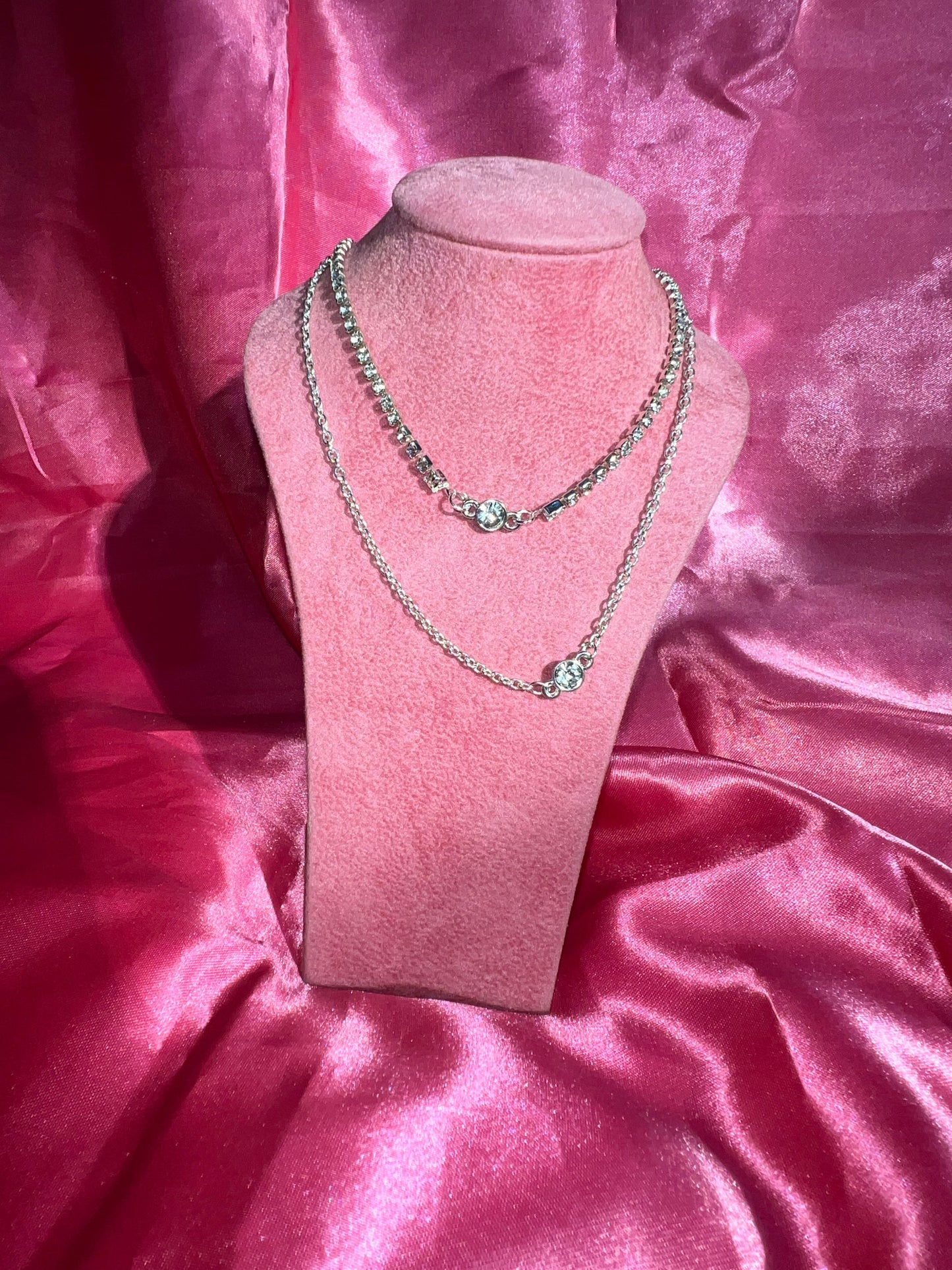 Small crystal pendant necklace