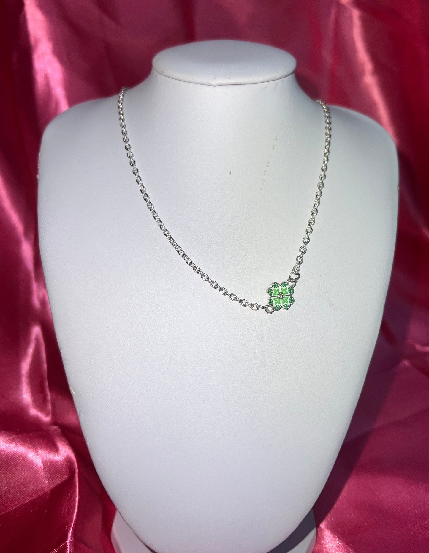 Clover necklace