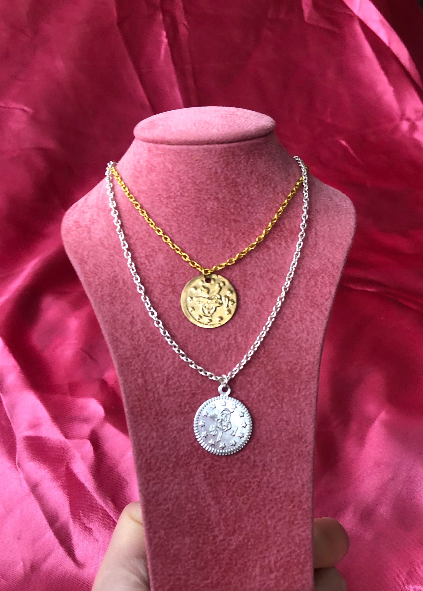 Coin pendant chain