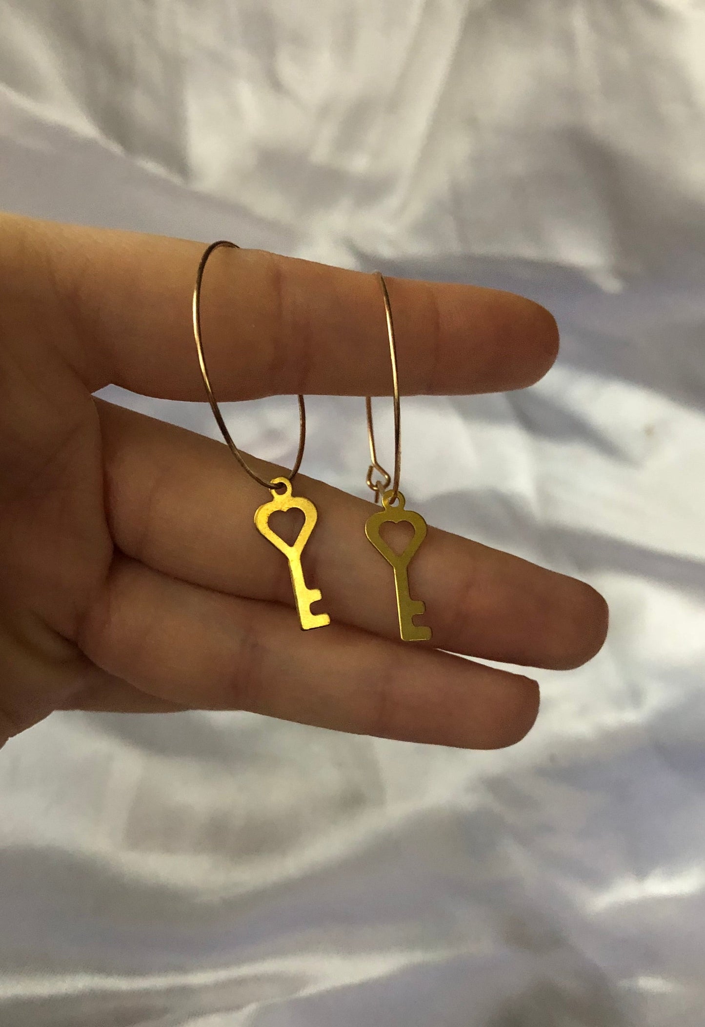 Love key/flamingo pendant hoops