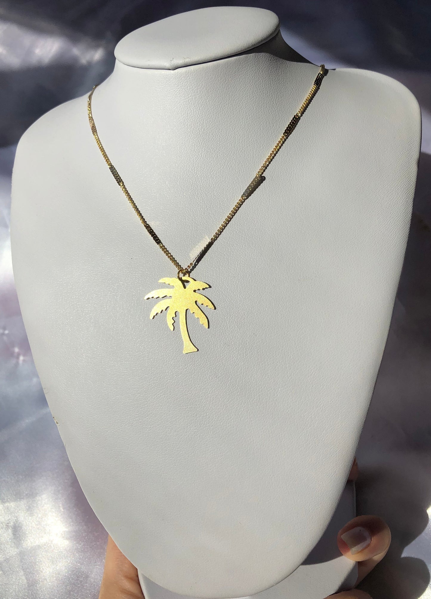 Palm tree necklace