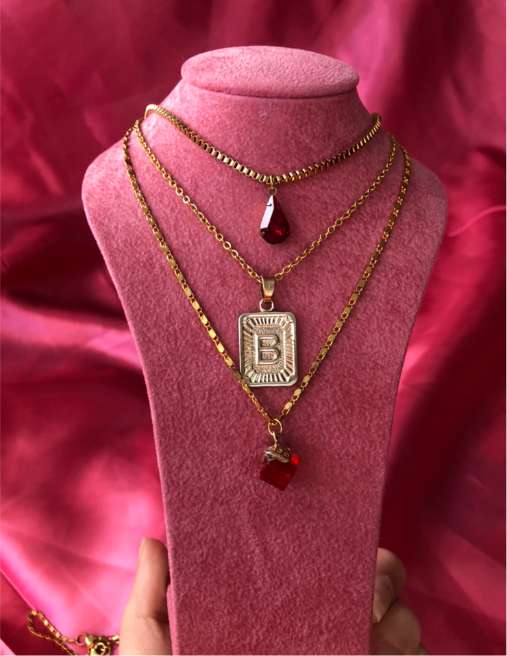Letter pendant necklace