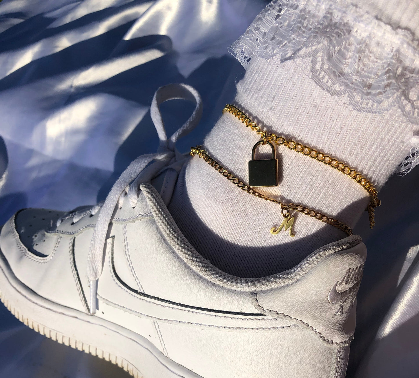 Lock anklet