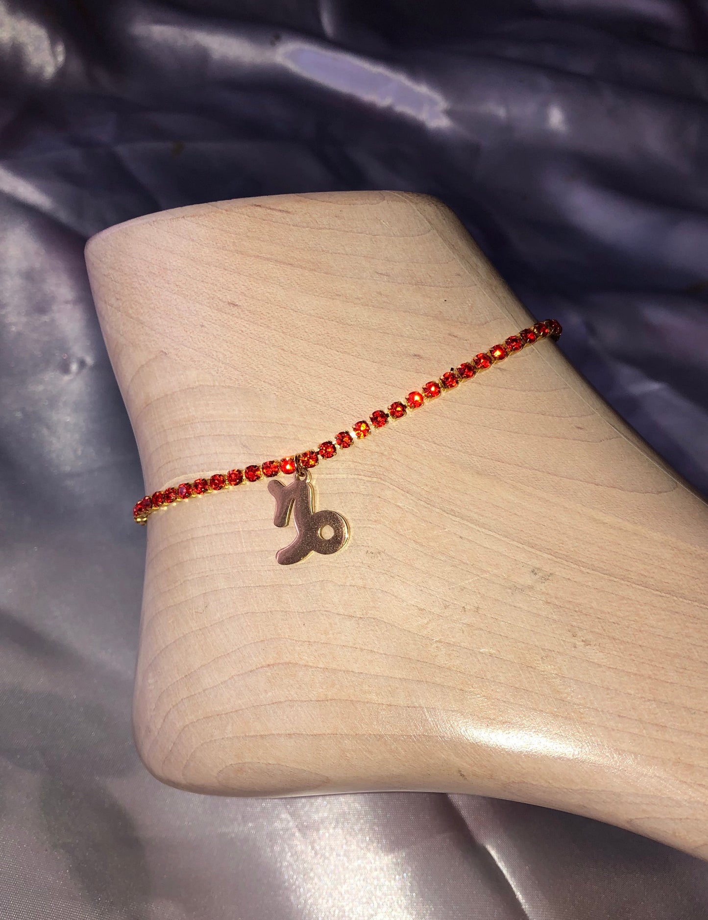 Rhinestone zodiac sign pendant anklet