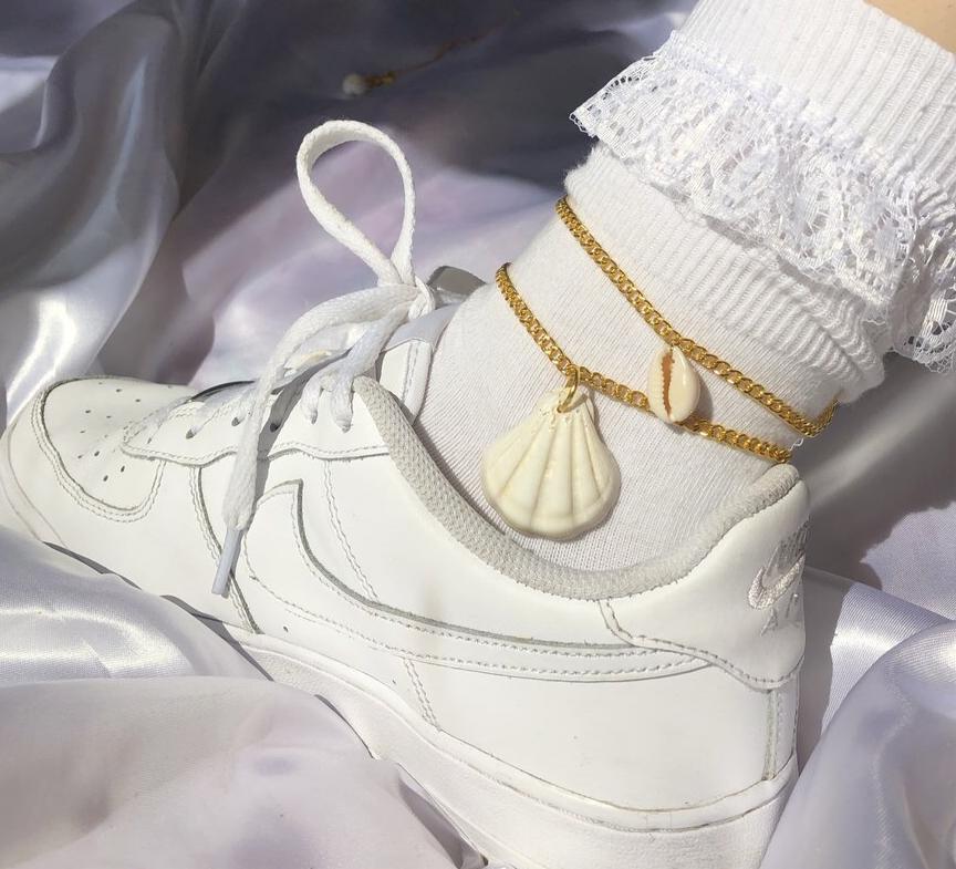 Seashell anklet