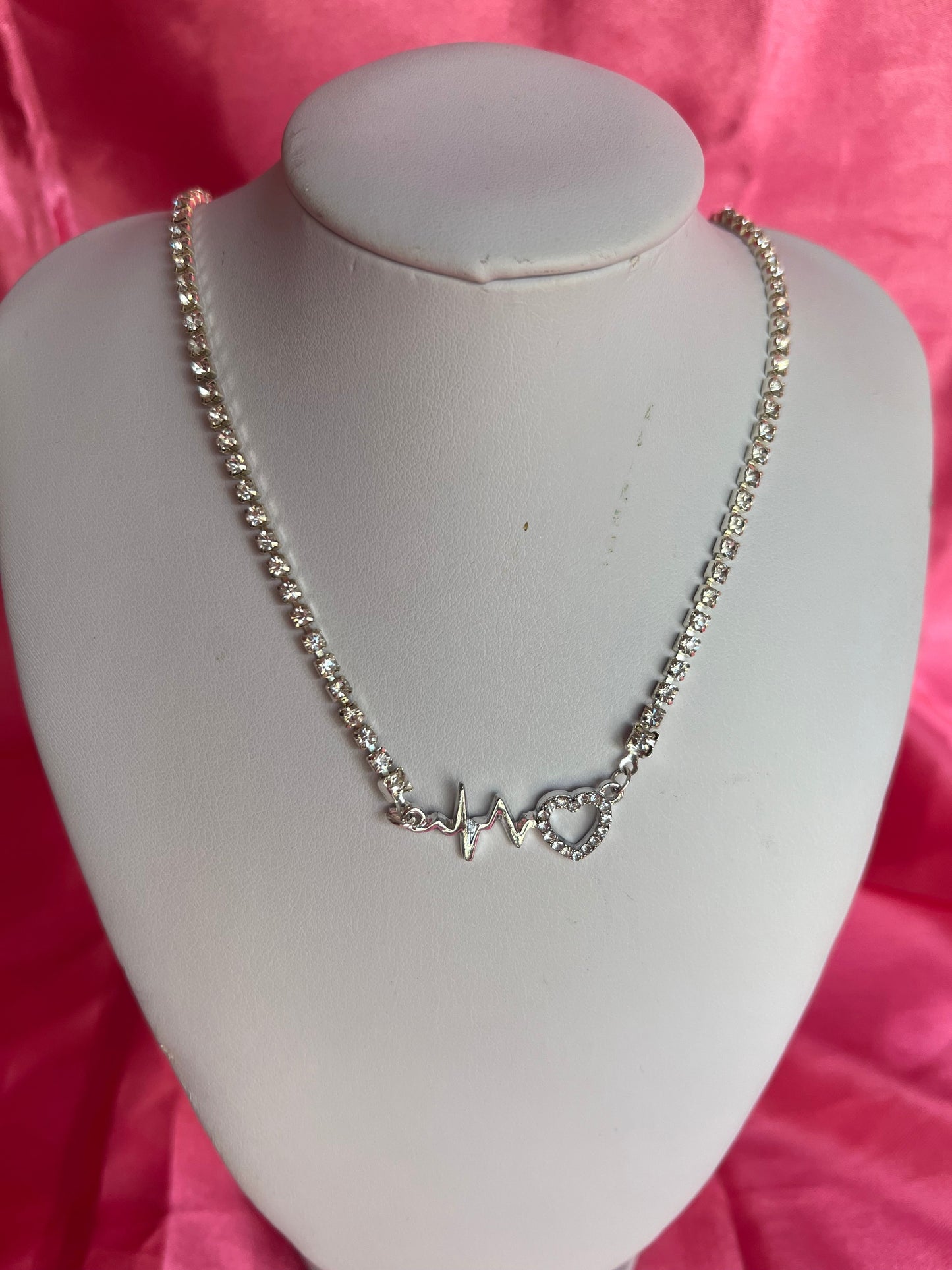 Heartbeat necklace