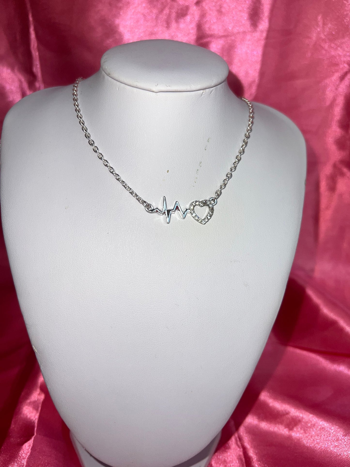 Heartbeat necklace