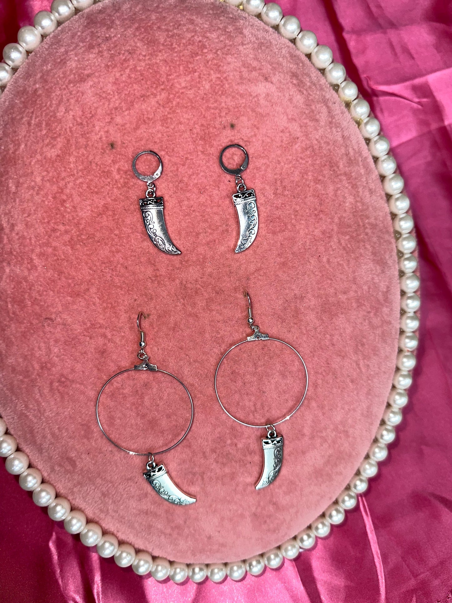 Horn pendant earrings