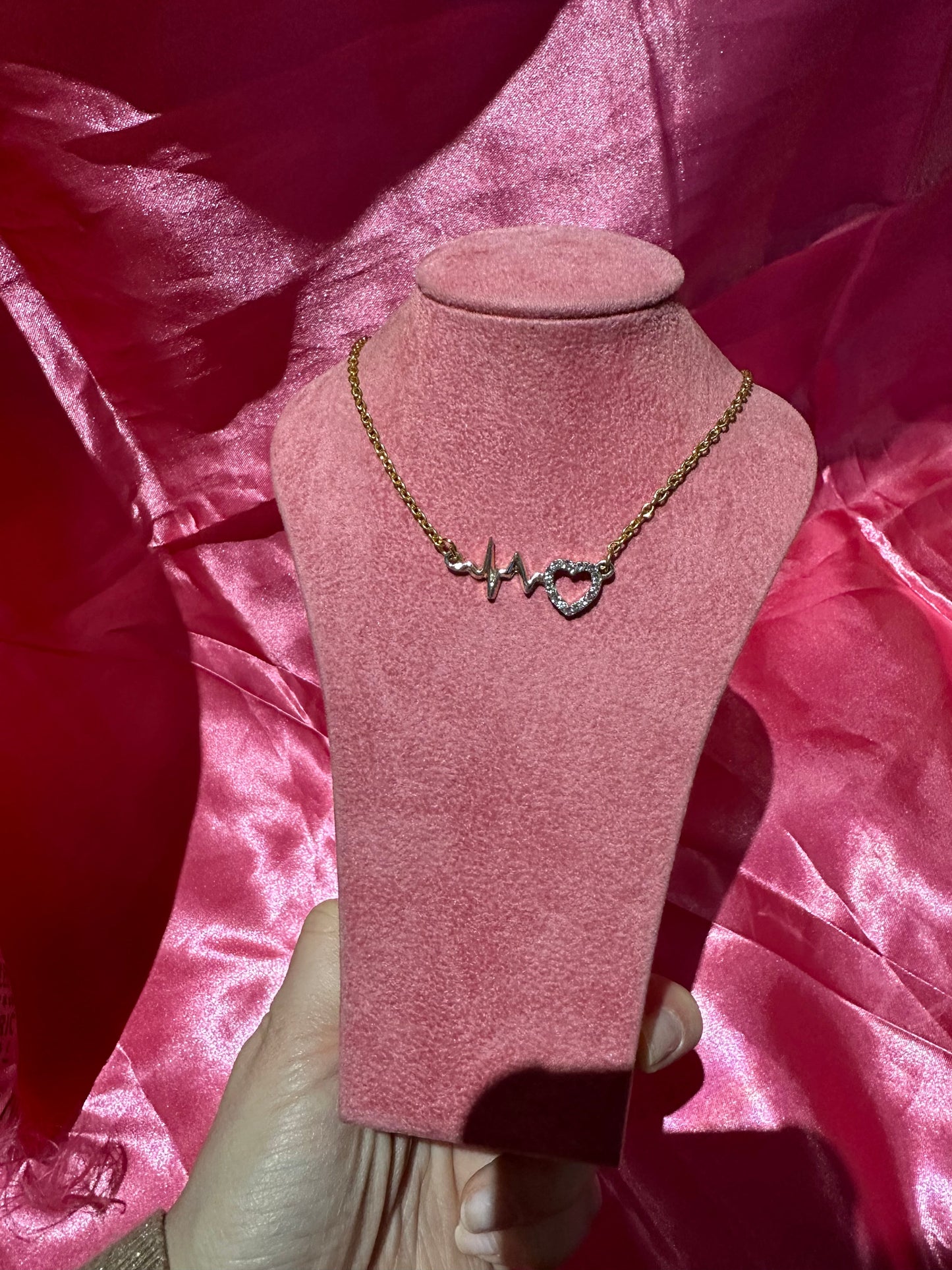 Heartbeat necklace