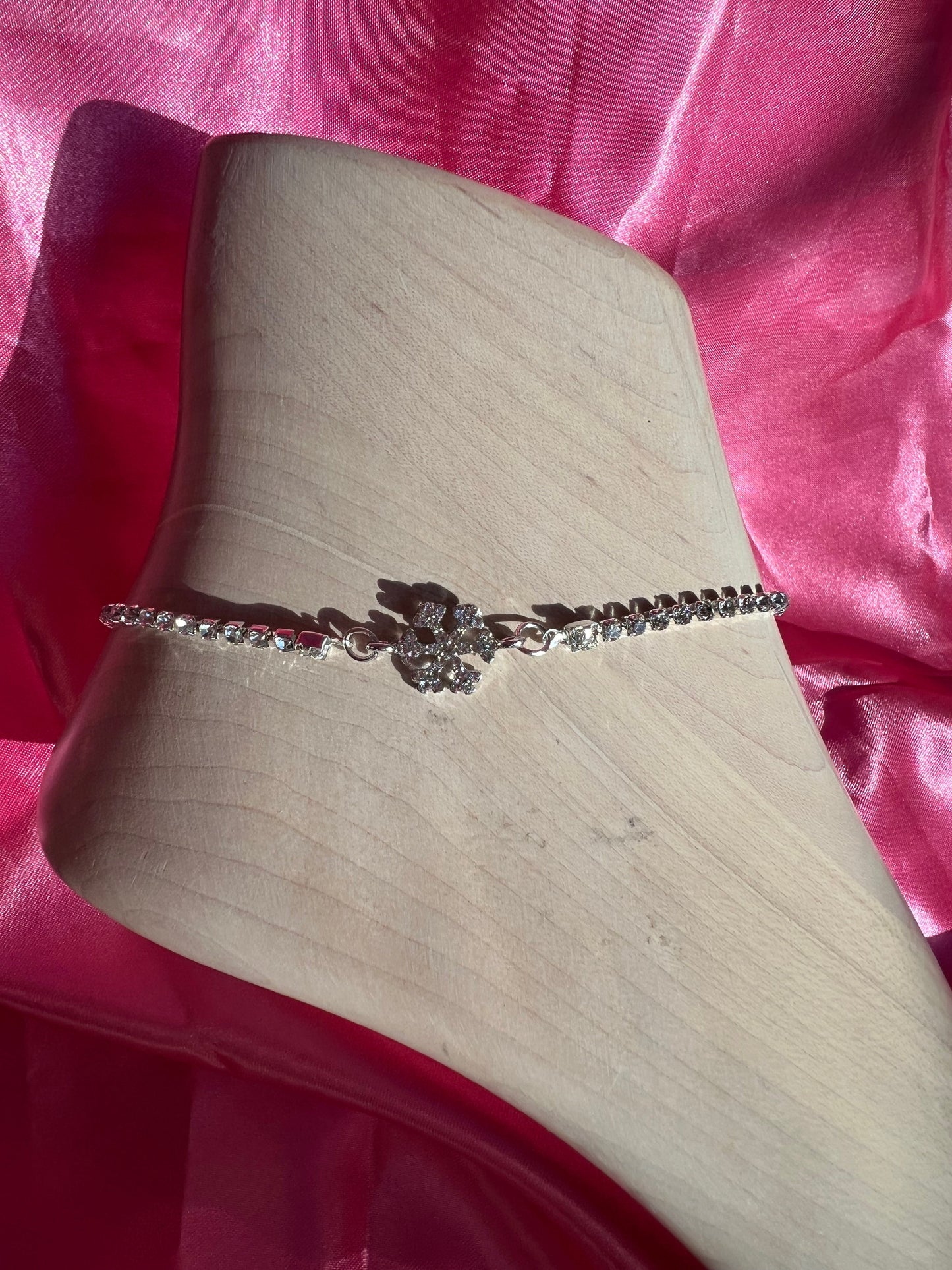 Snowflake anklet