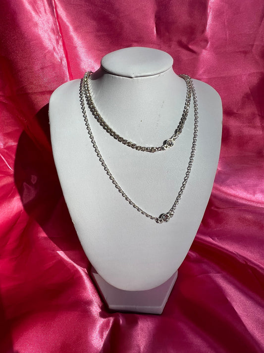Small crystal pendant necklace
