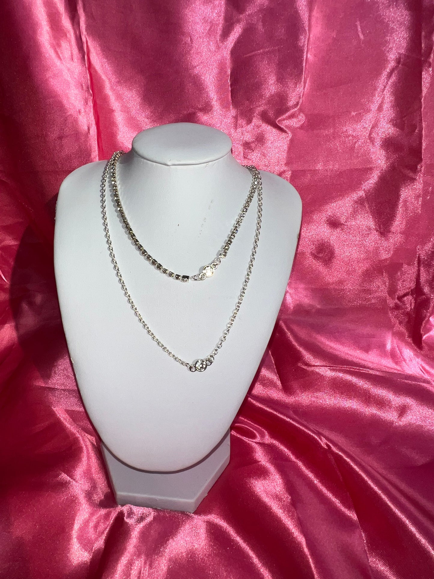 Small crystal pendant necklace