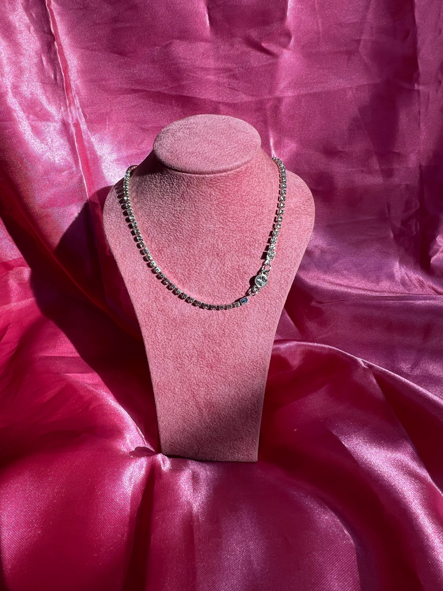 Small crystal pendant necklace