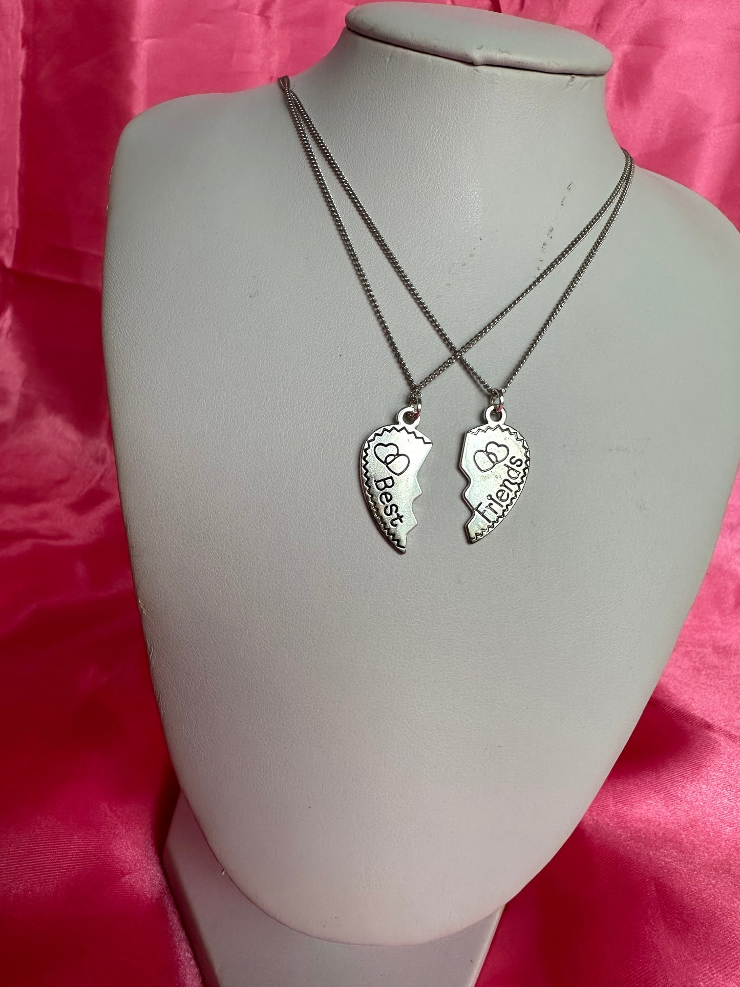 Best friend necklaces