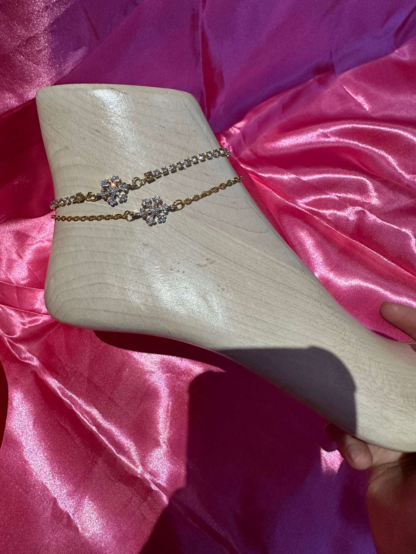 Snowflake anklet