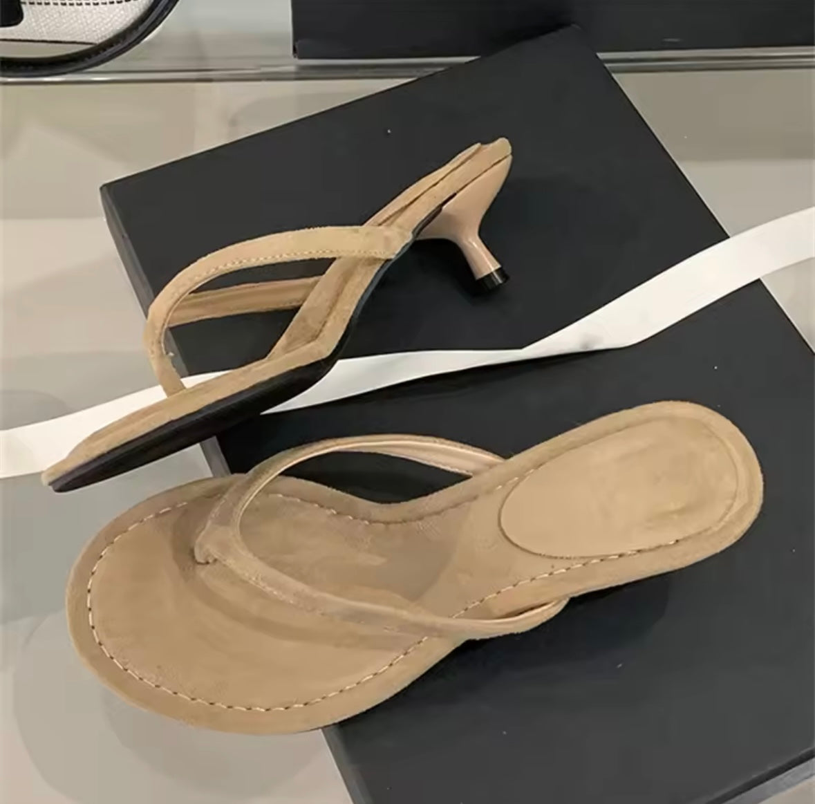Kitten heel flip flops