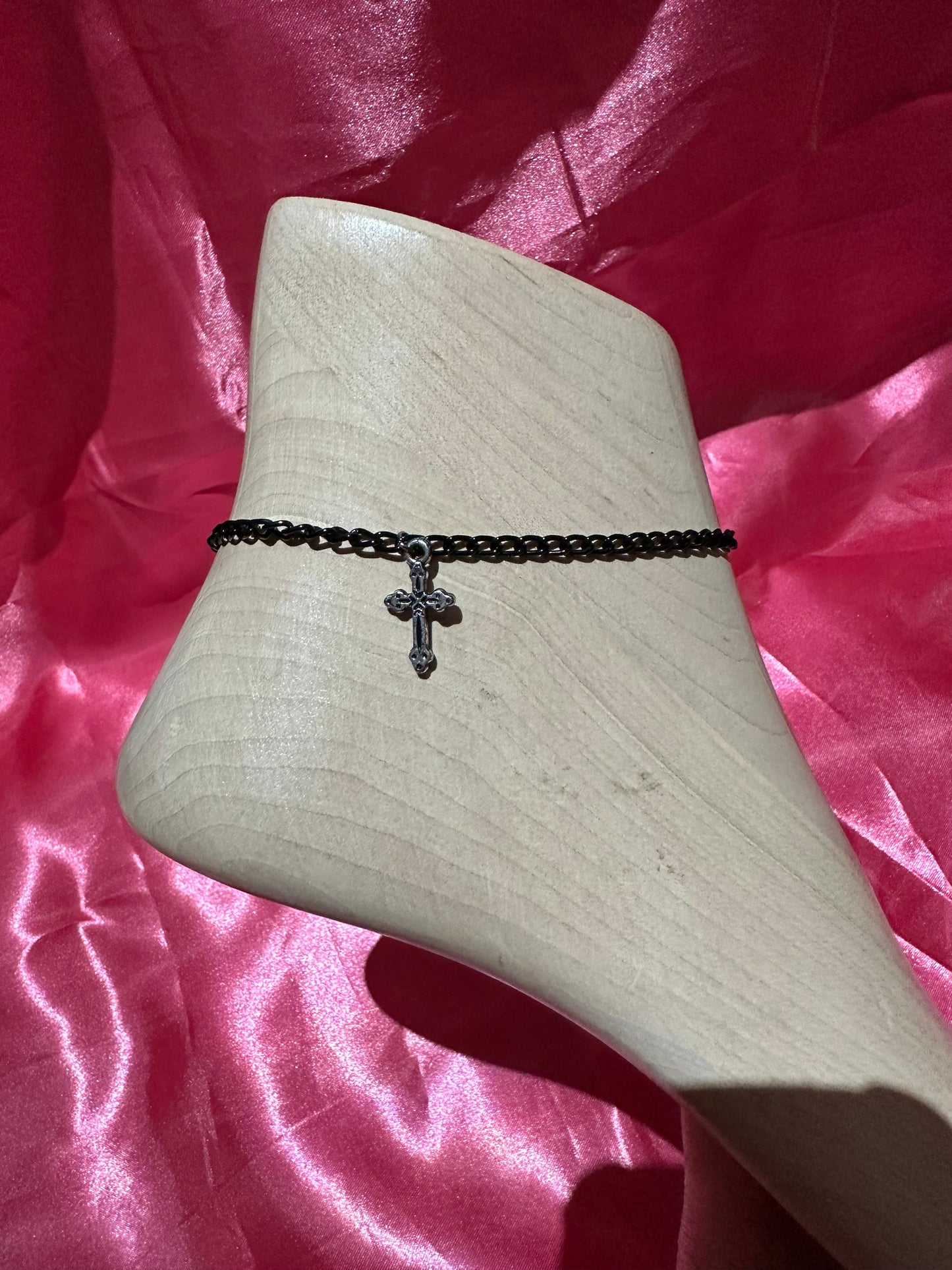 Icegoldbyvee cross anklet featuring a delicate chain and small cross charm, perfect for stylish ankle jewelry.