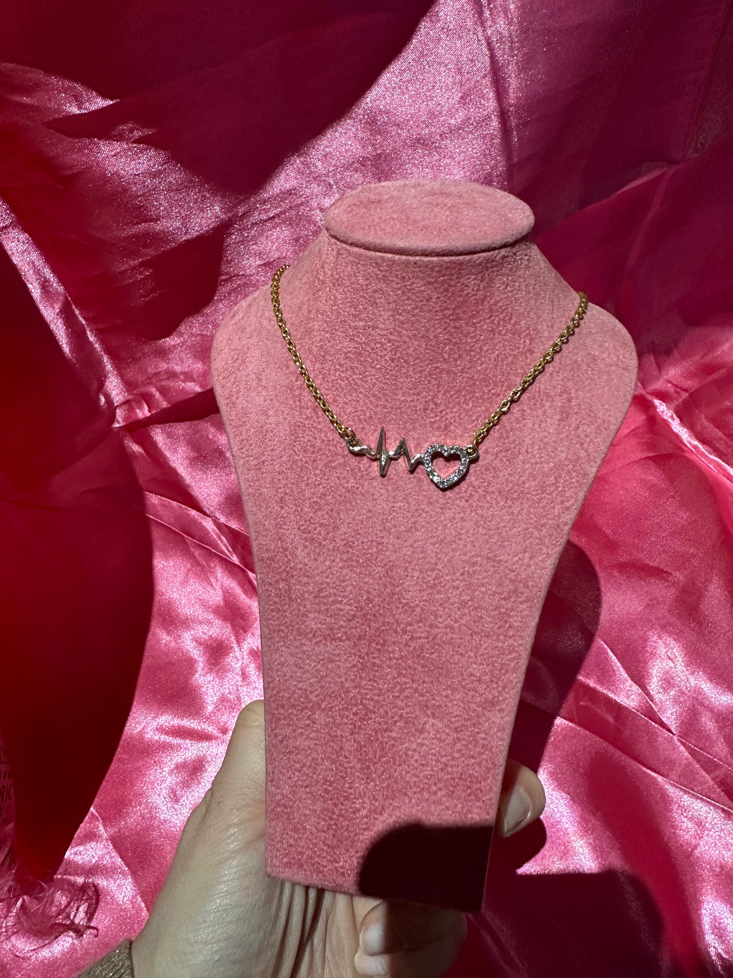 Heartbeat necklace