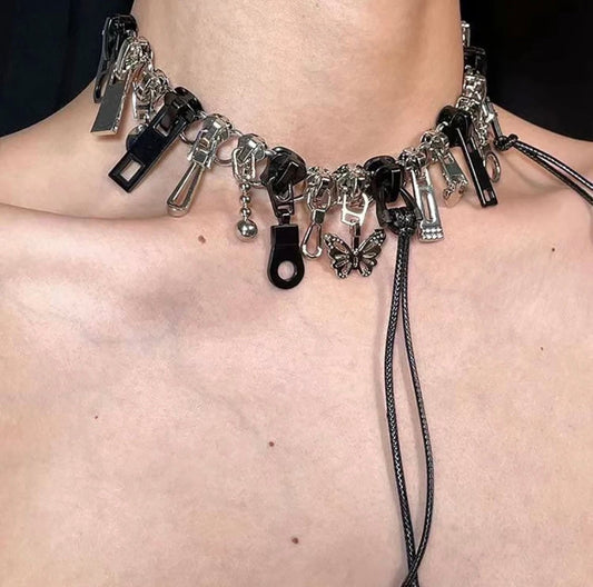 Zip necklace