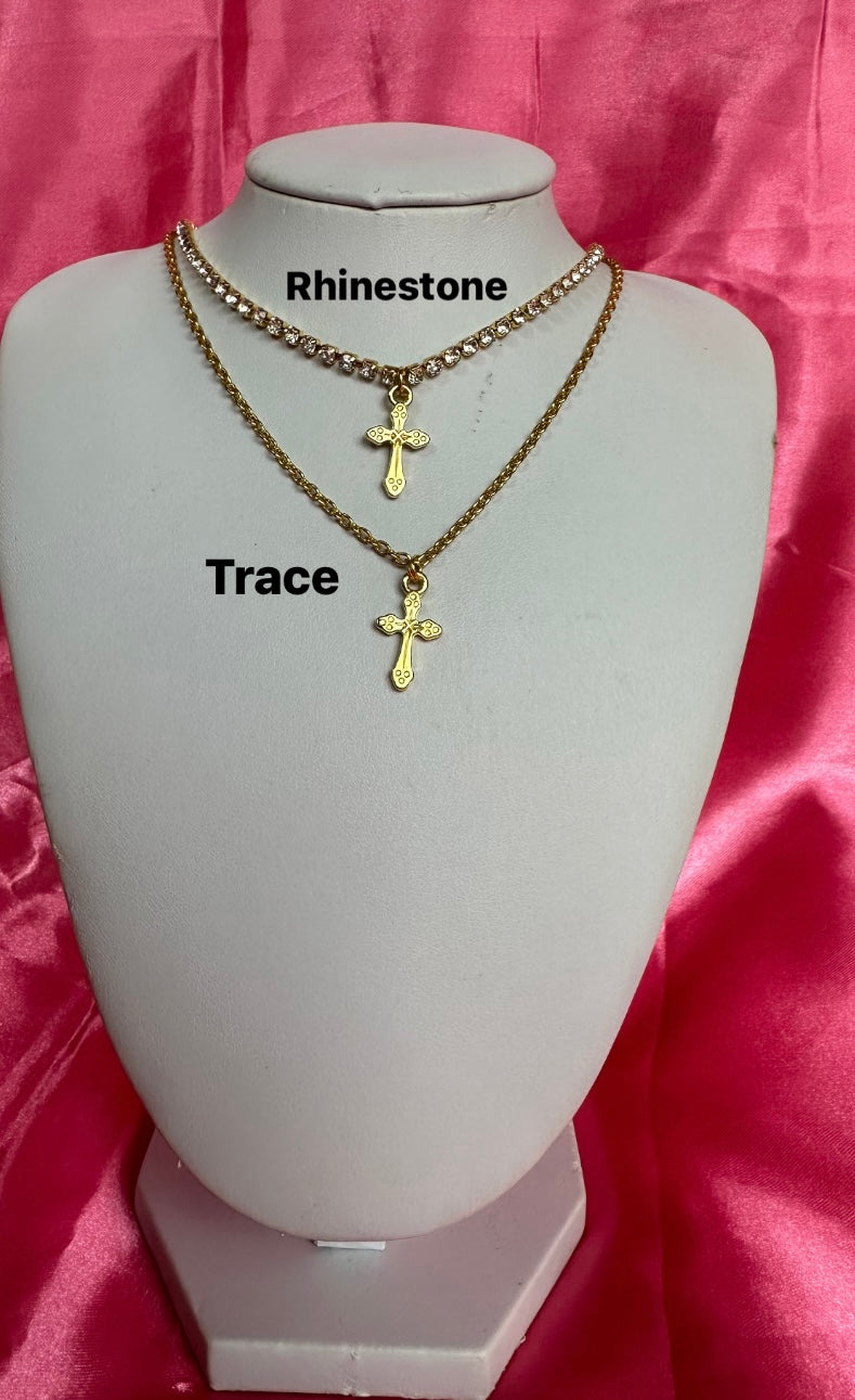 Cross pendant necklace