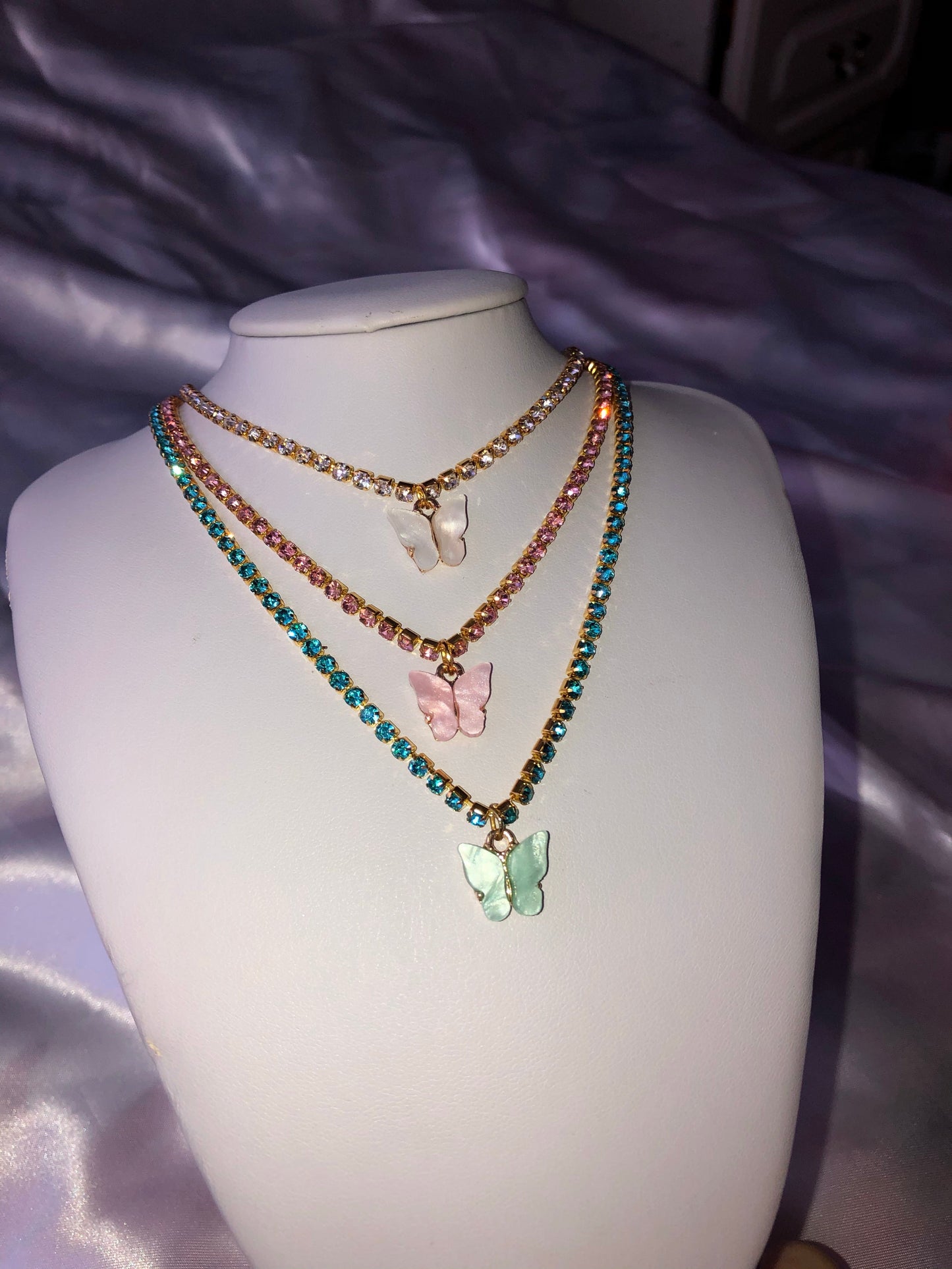 Rhinestone mariposa necklace