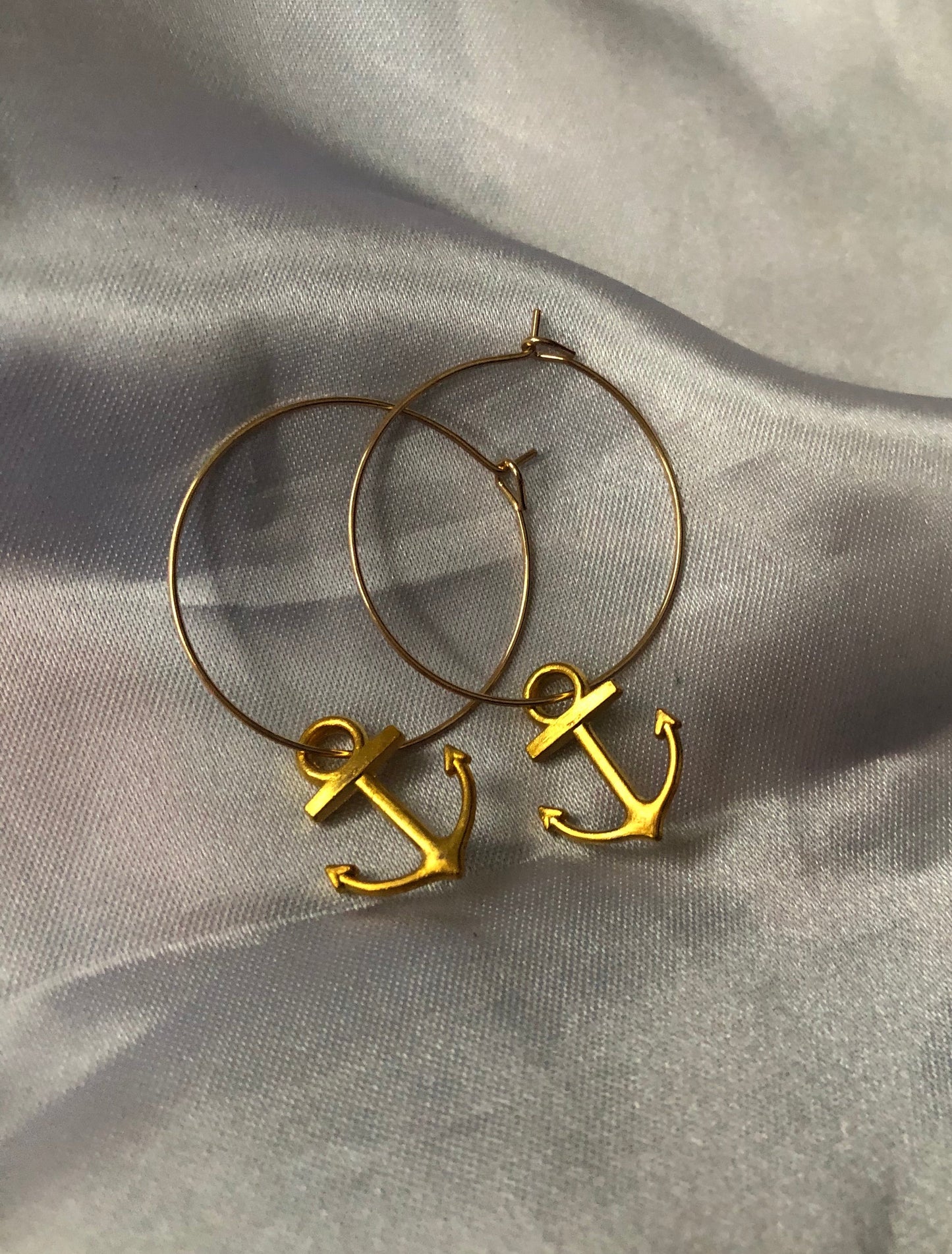 Anchor hoops