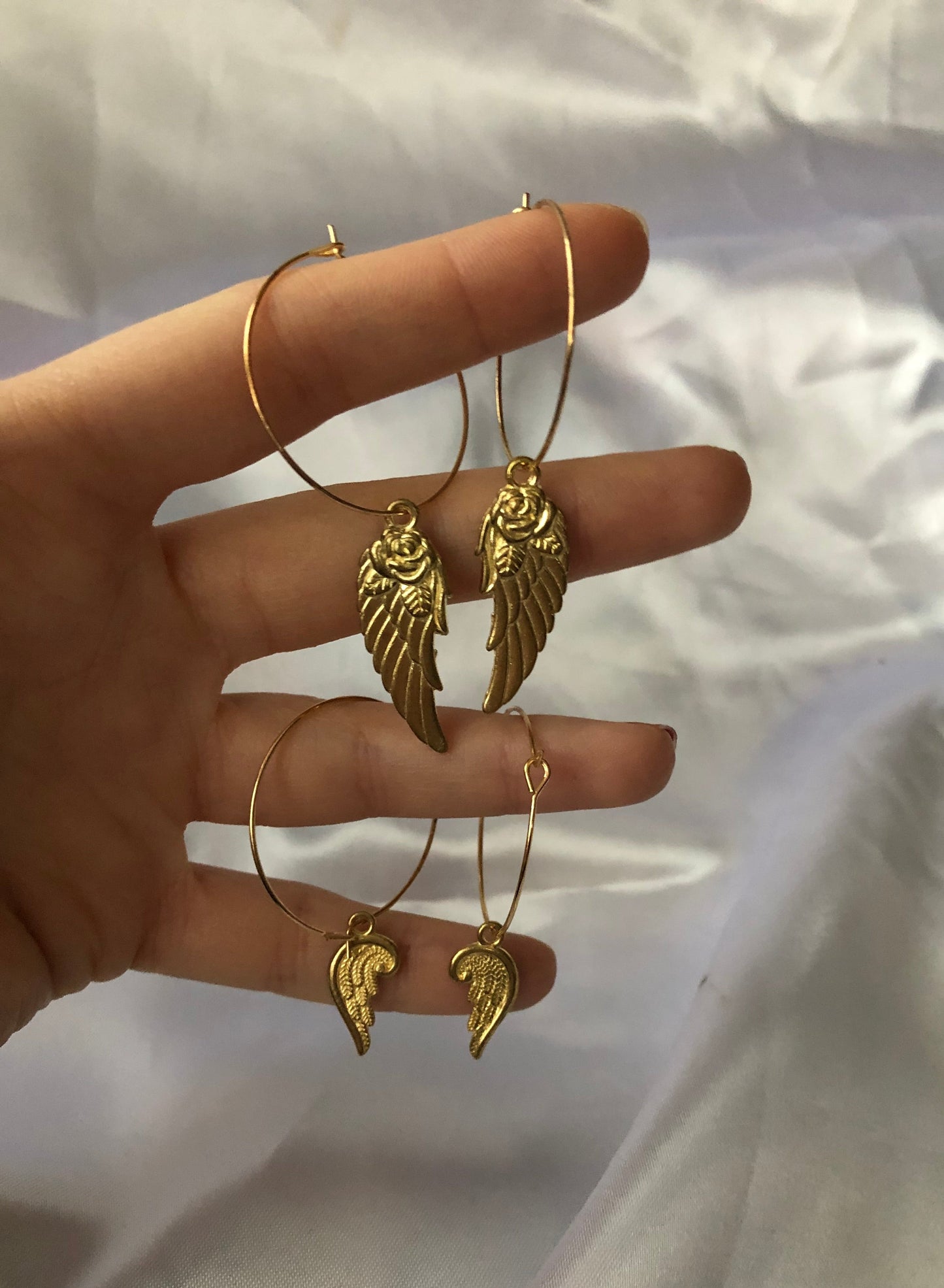 Wing hoops