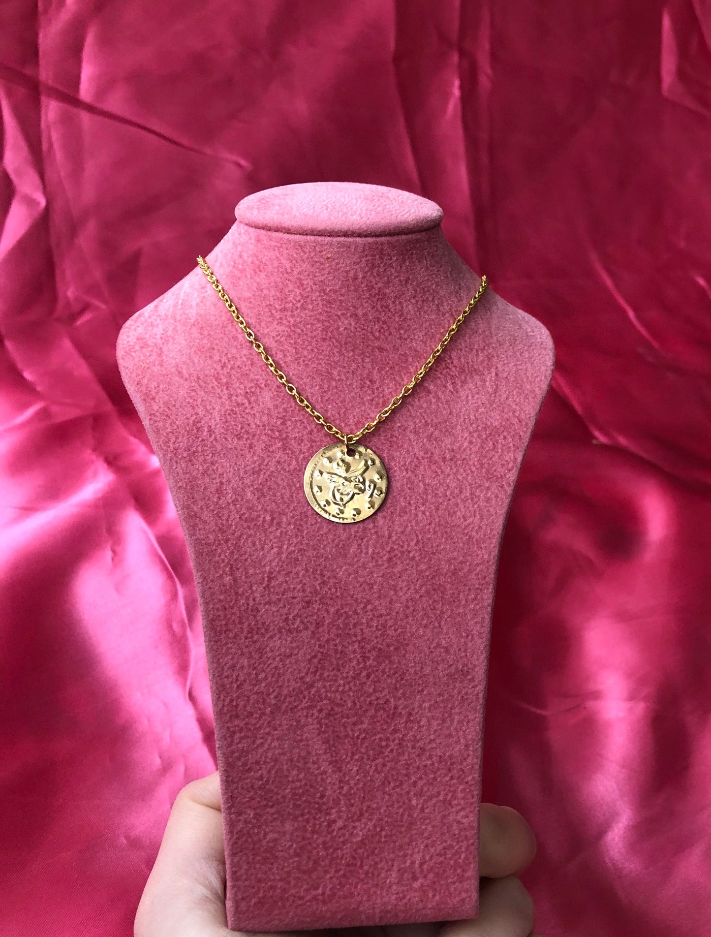 Coin pendant chain