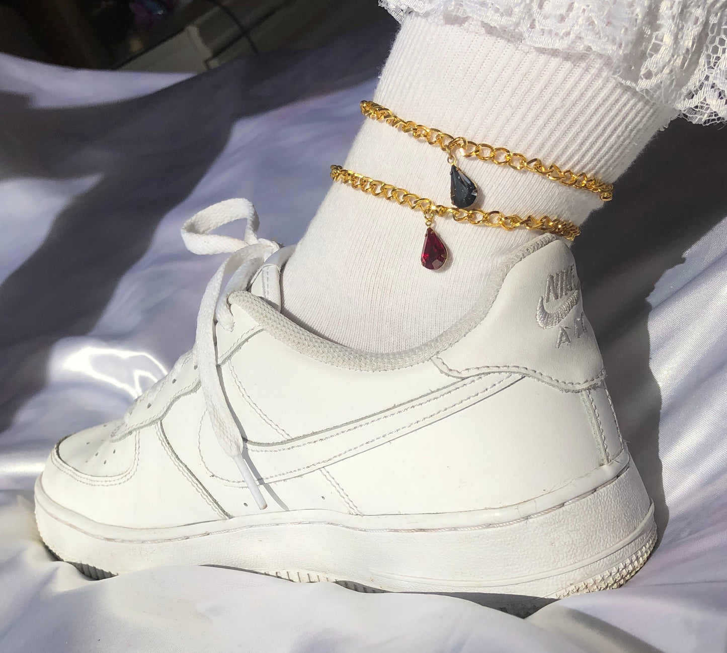 Single rain drop anklet