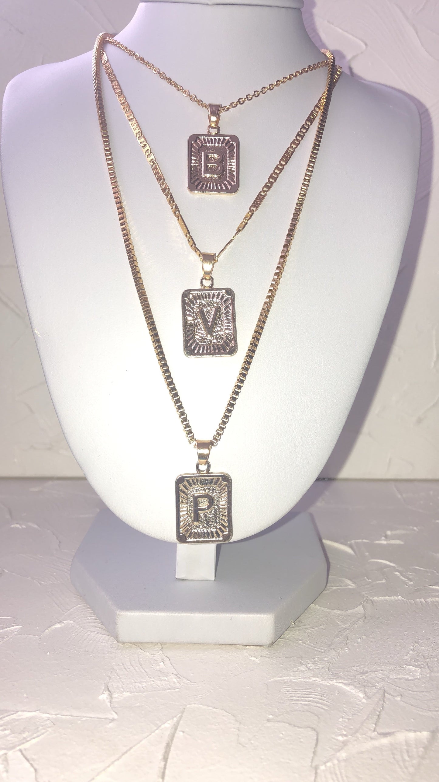 Letter pendant necklace - Icegoldbyvee