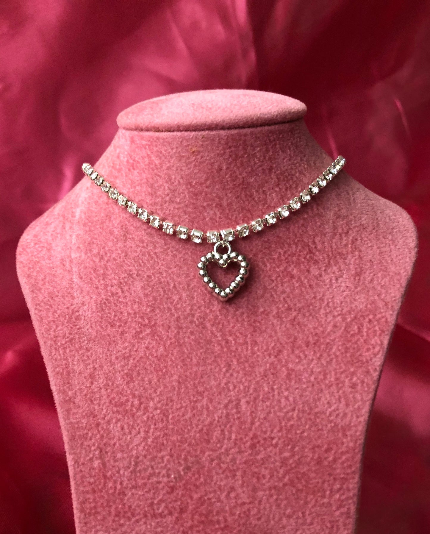 Silver heart pendant necklace