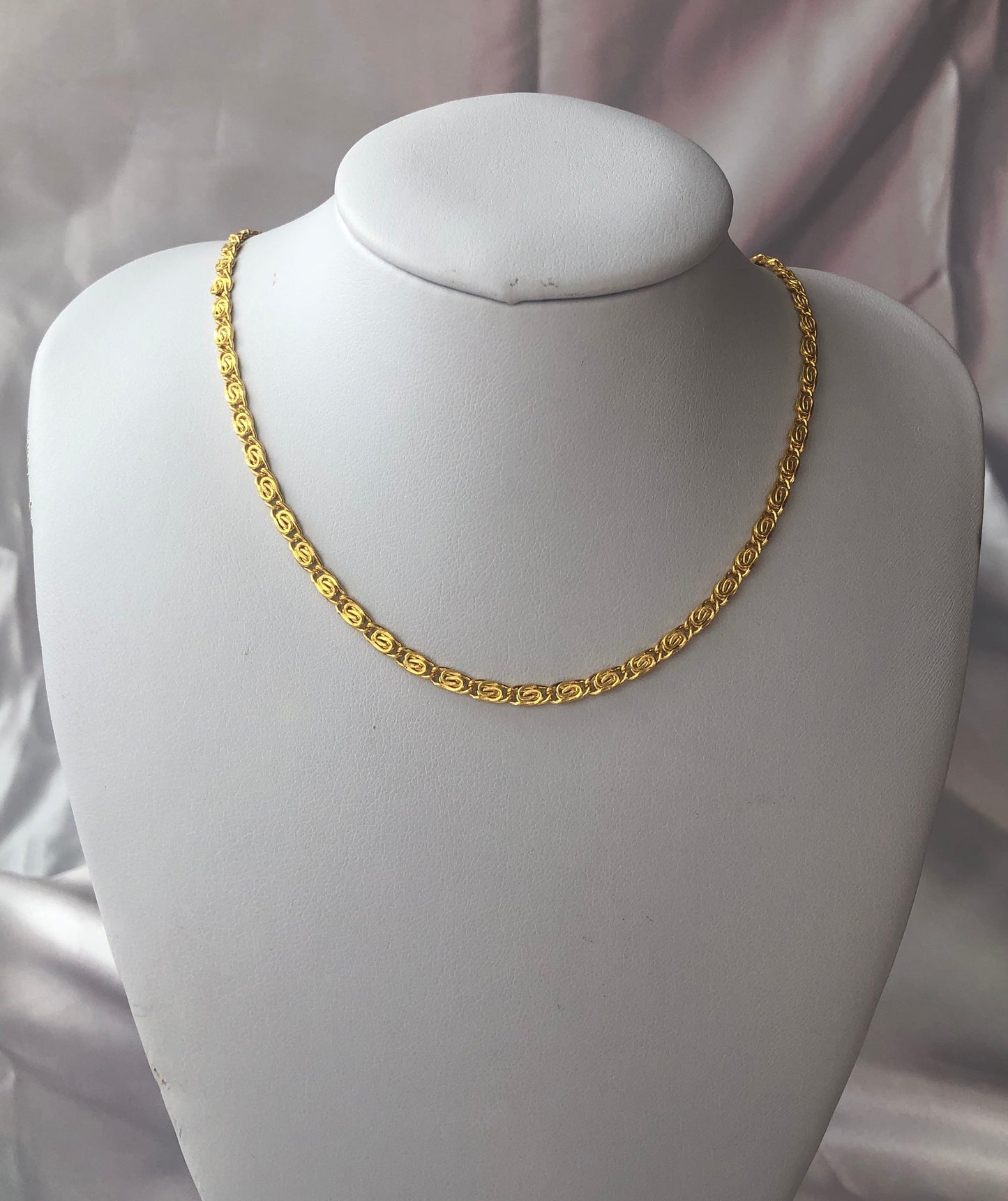 Link chain necklace