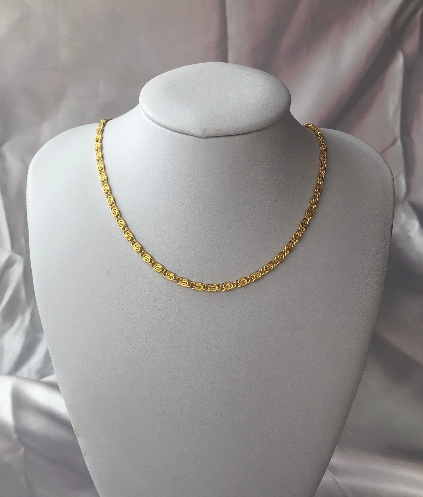 Link chain necklace