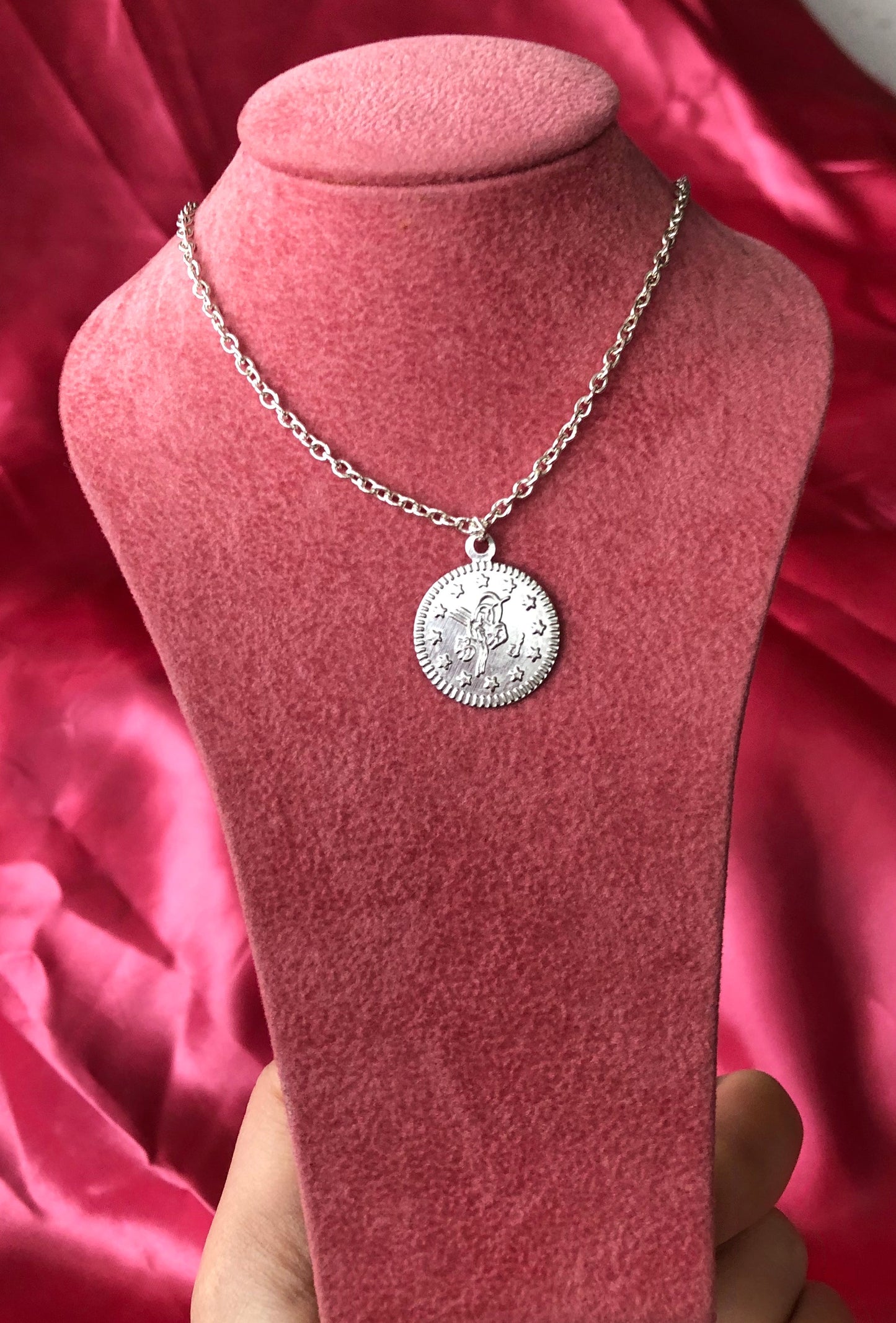 Coin pendant chain