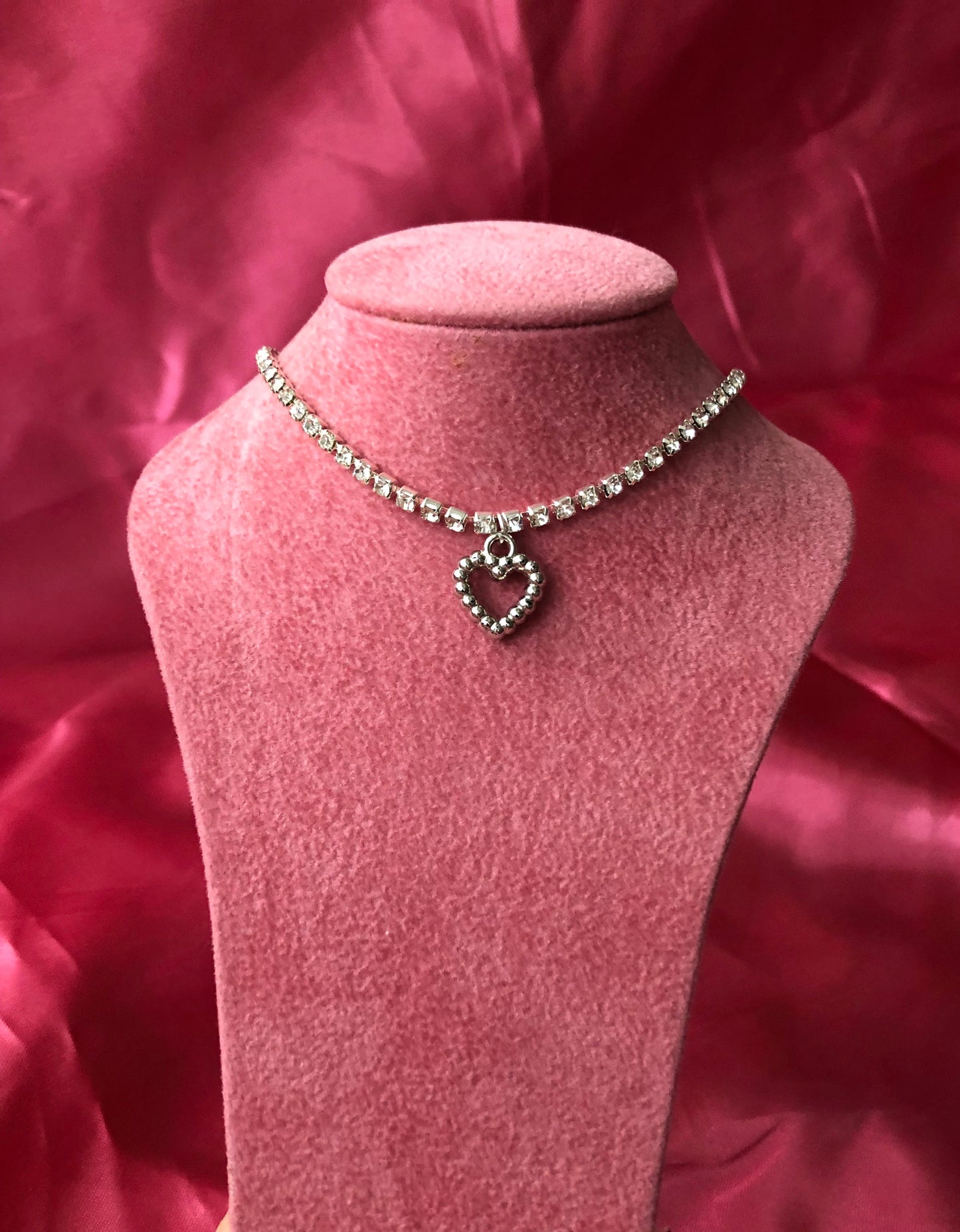 Silver heart pendant necklace