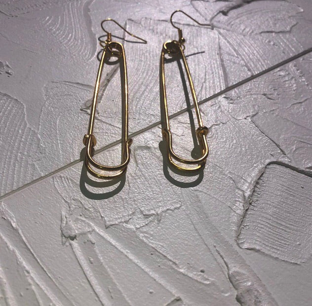 Safety pin earrings - Icegoldbyvee
