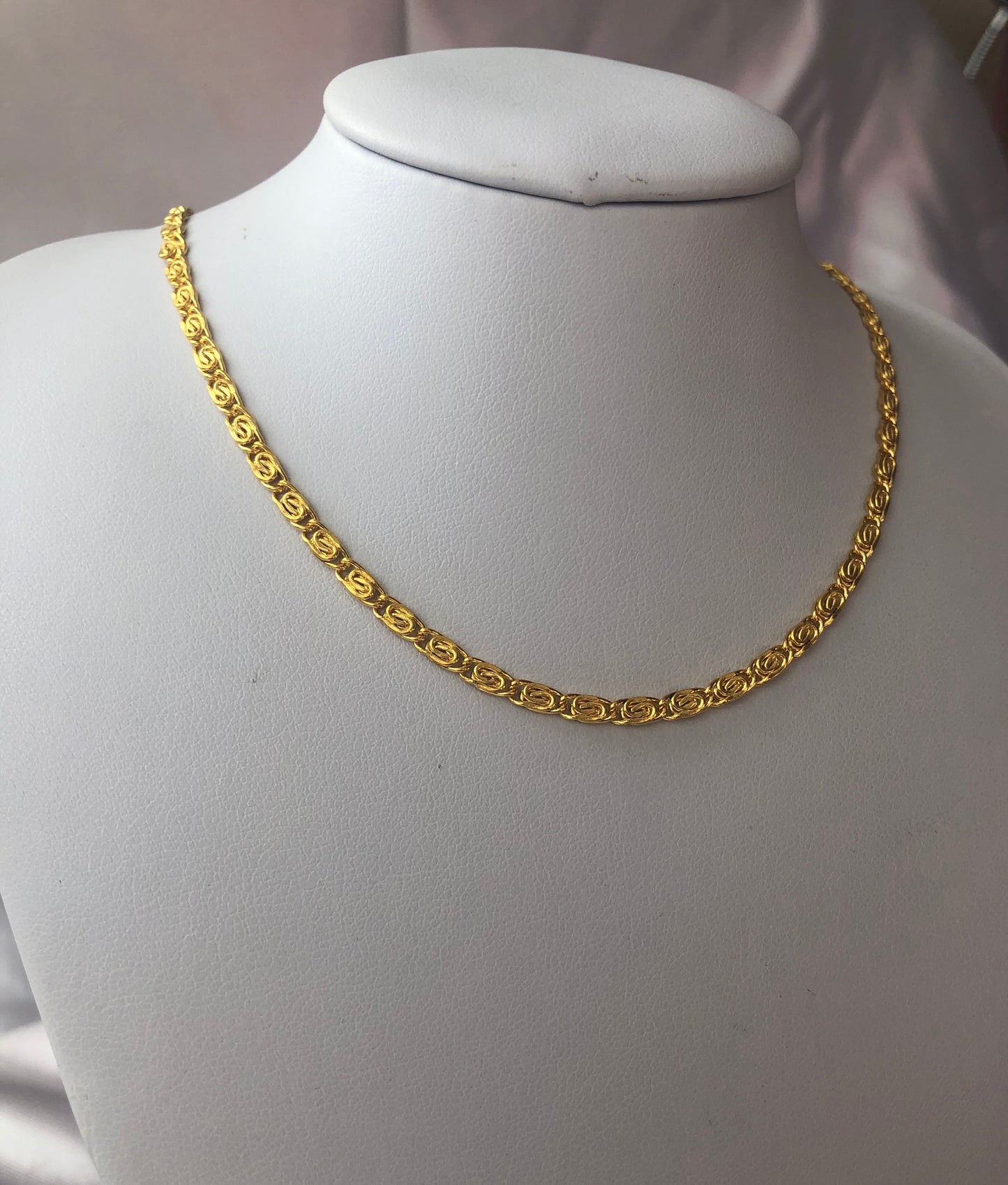 Link chain necklace