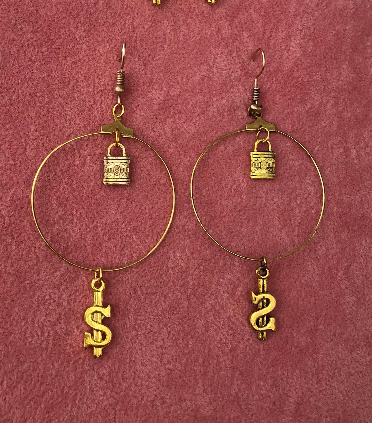Secure the bag earrings
