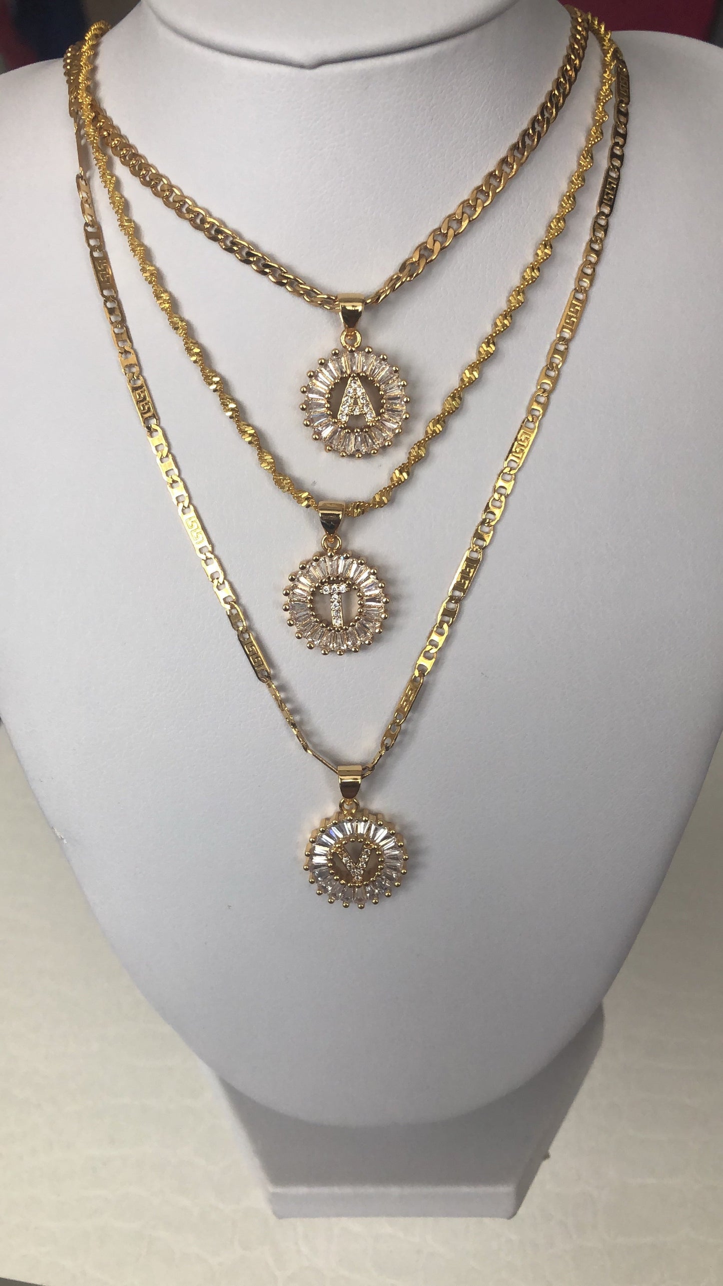 Round initial necklace - Icegoldbyvee