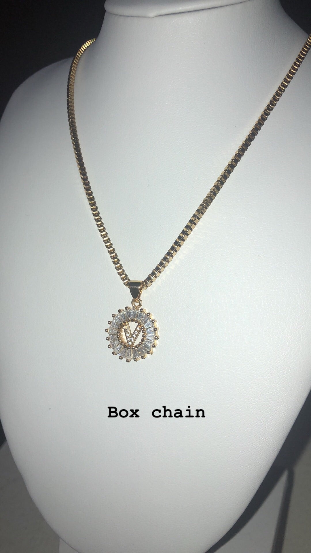 Round initial necklace - Icegoldbyvee