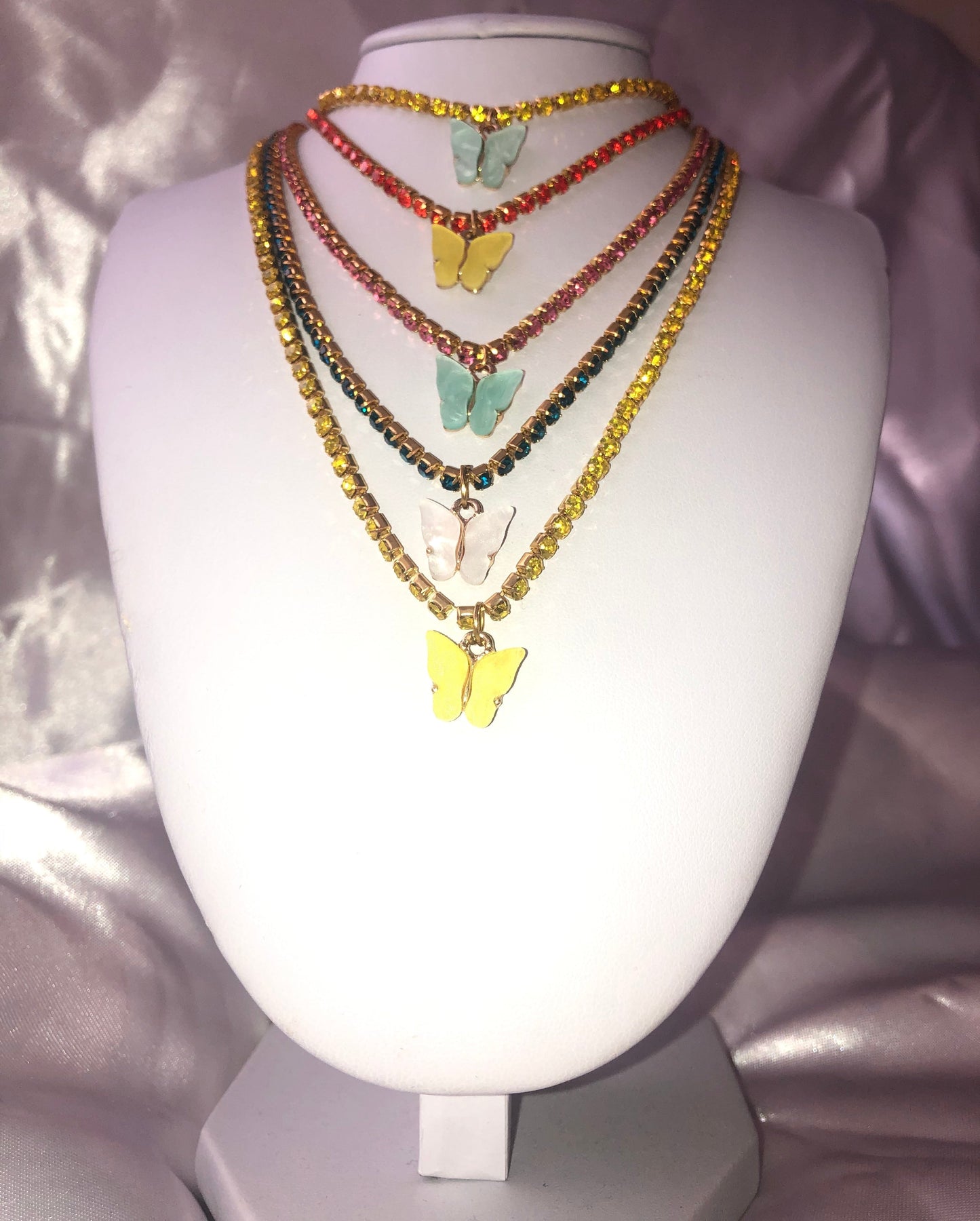 Rhinestone mariposa necklace