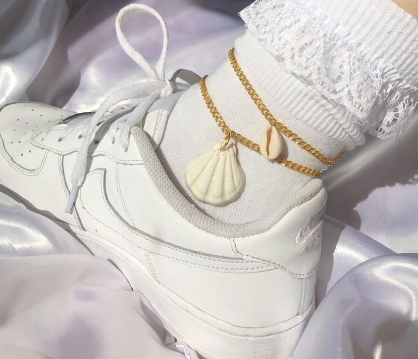 Seashell anklet