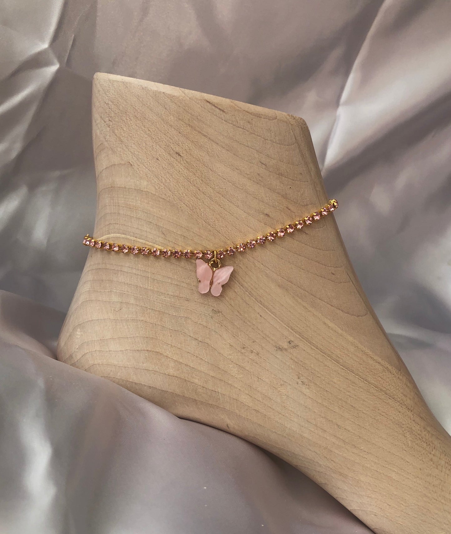 Rhinestone mariposa anklet